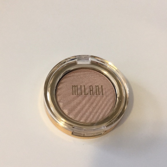 Milani Other - Milani Strobelight Instant Glow Powder Afterglow